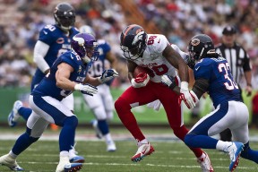 新训练课题着重传切配合提升阵地战进攻效率与思路，传切战术配合指的是