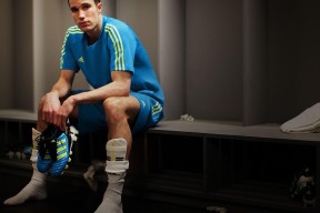 足球解说缺乏专业化人才储备，足球解说员需要什么条件