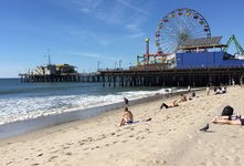 “沙滩手球激战正酣，2025世界运动会天府新区热闹非凡”